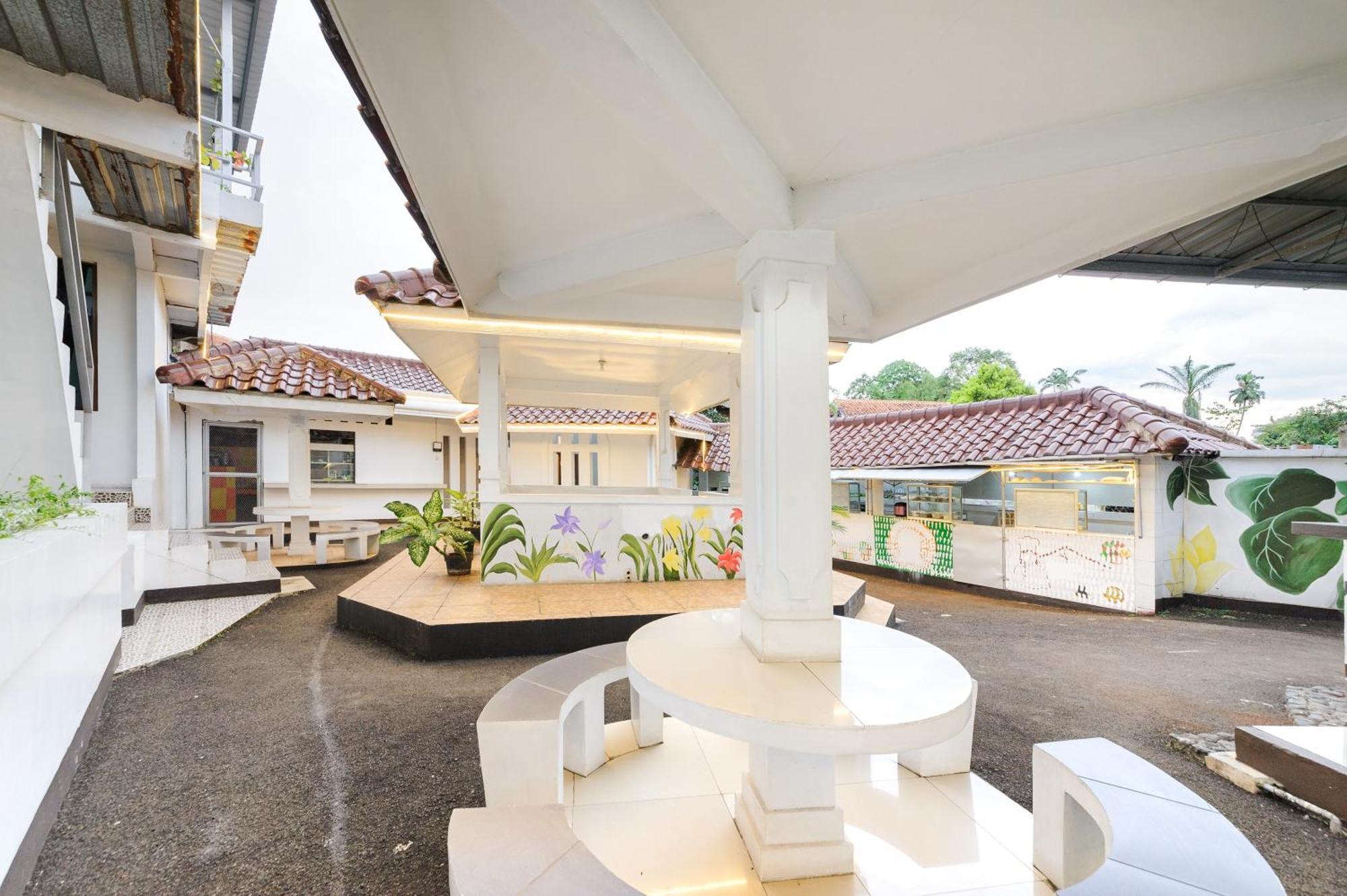 Reddoorz Syariah Near Taman Air Mancur Bogor Hotel Kültér fotó
